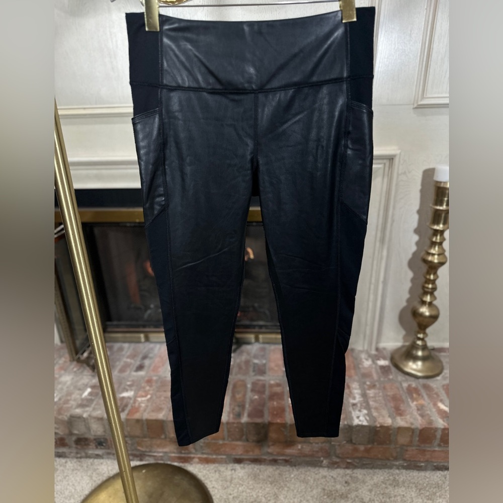 Alt Grunge Sporty Athleta Gleam Chaturanga Town Tight L‎